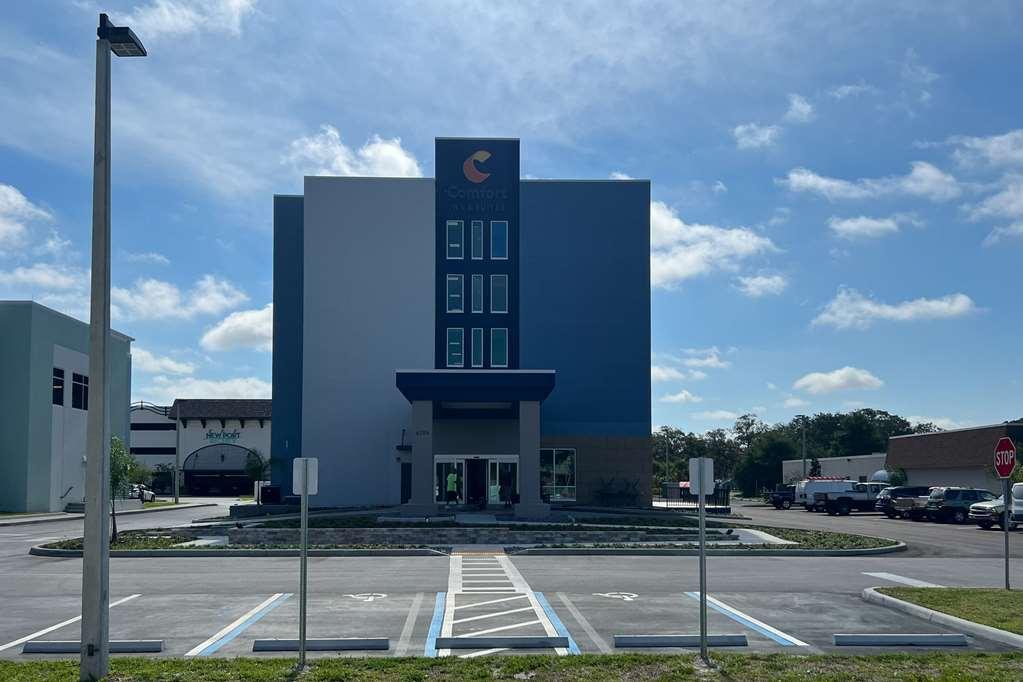 Comfort Inn & Suites New Port Richey Downtown District Bagian luar foto